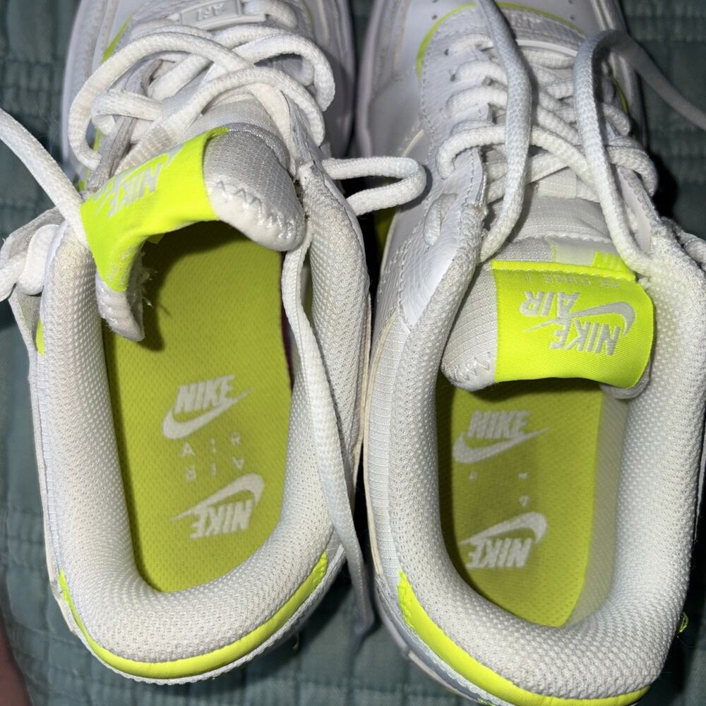 Nike Air Force 1 Neon Green White Sneakers Tennis Shoes Size 7.5 Worn Once - Picture 8 of 9